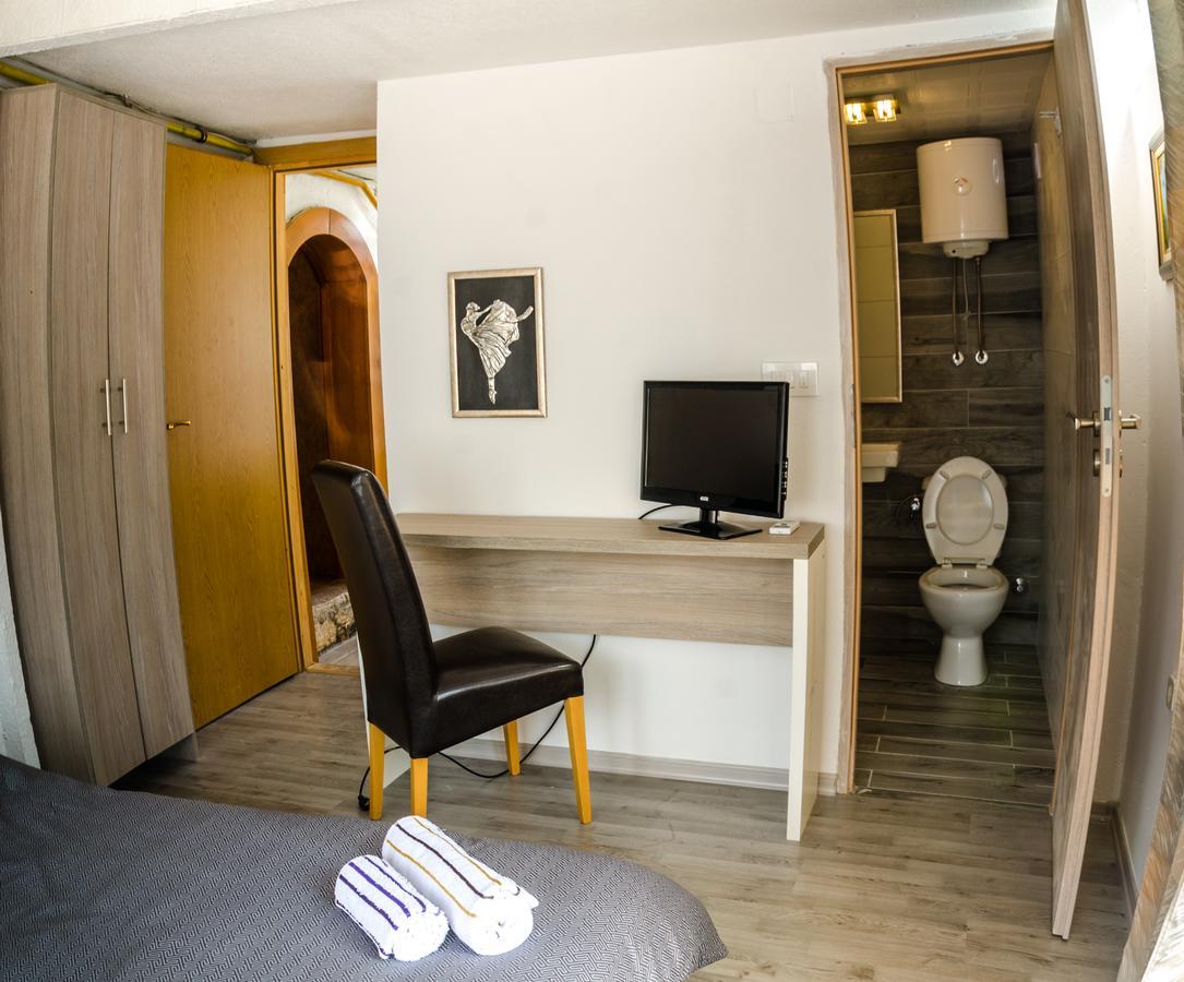 Guesthouse Unique Сараєво Екстер'єр фото